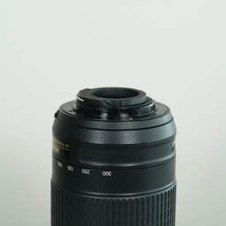 Nikon AF-P DX NIKKOR 70-300mm f/4.5-6.3G ED VR Nikon AF-P DX NIKKOR 70-300mm f/4.5-6.3G ED VR