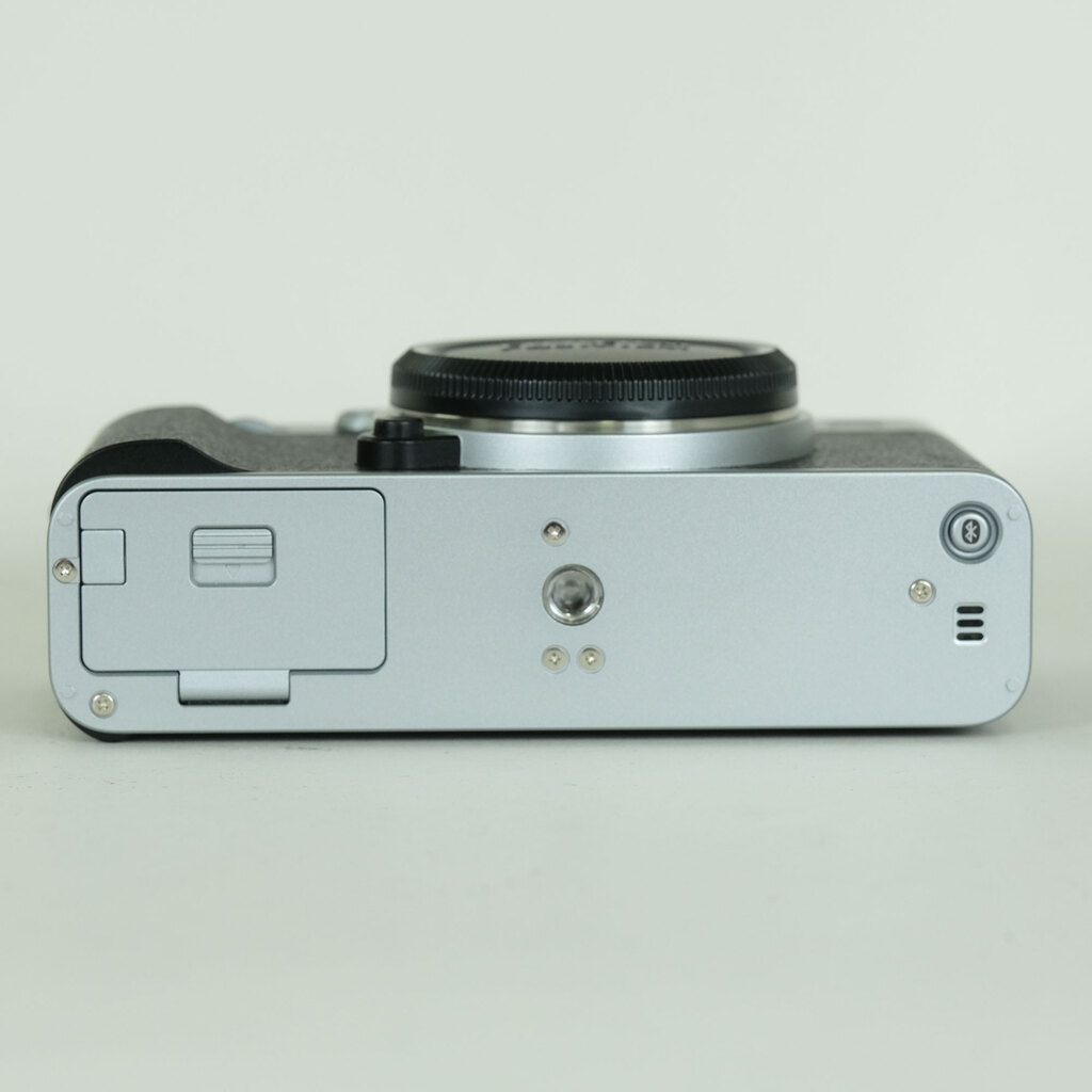 FUJIFILM X-E5