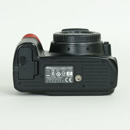 Nikon D3000 ボディ