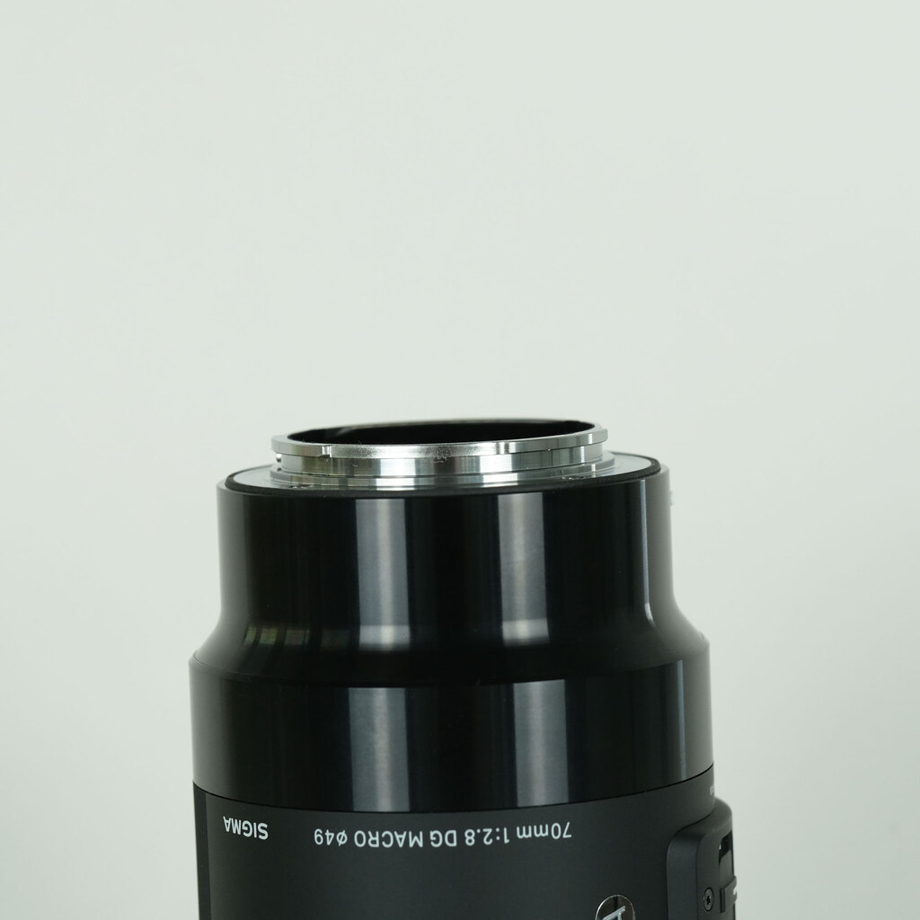 SIGMA 70mm F2.8 DG MACRO｜Art [ソニーE用]の出品 | ONE SCENE（ワン