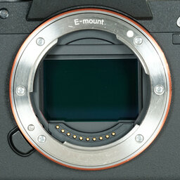 SONY α7RIV ボディ ILCE-7RM4A   【後期モデル 液晶下部にSONYロゴなし】