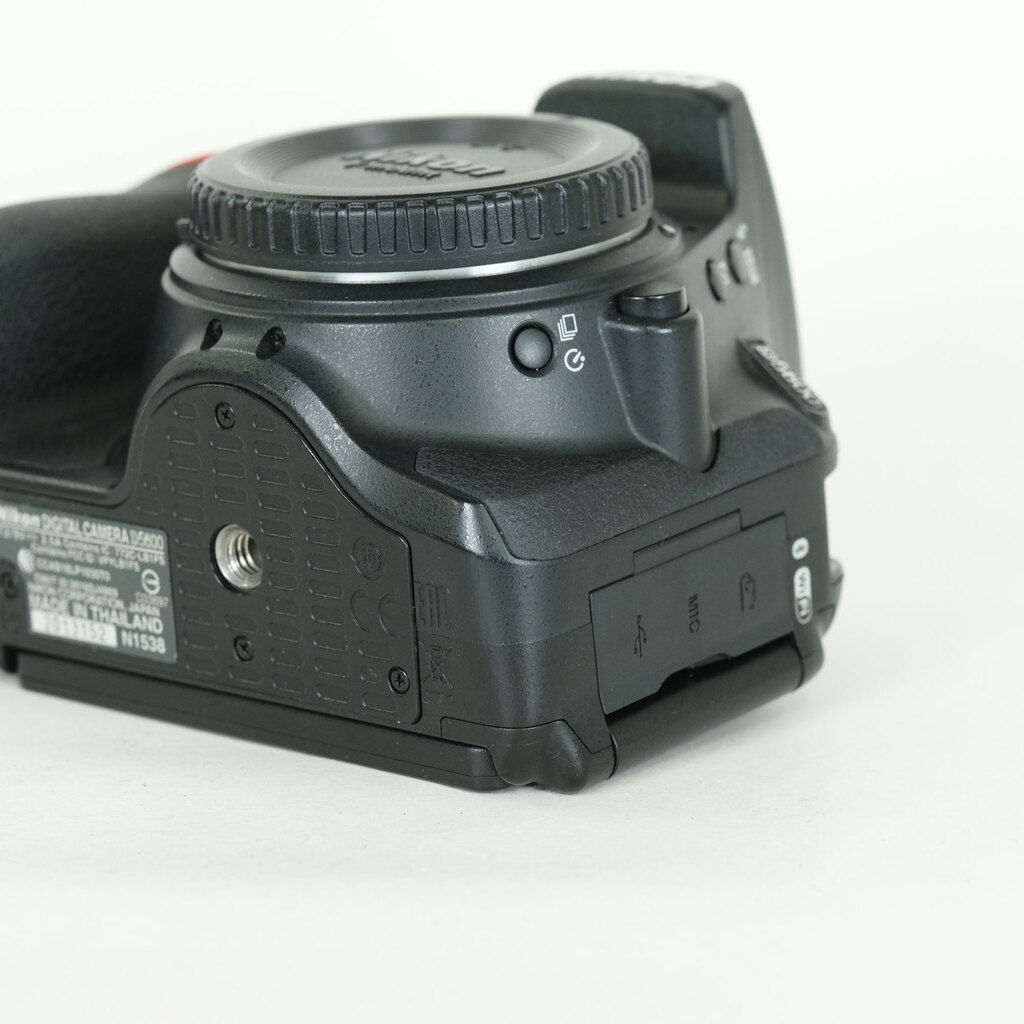 Nikon D5600