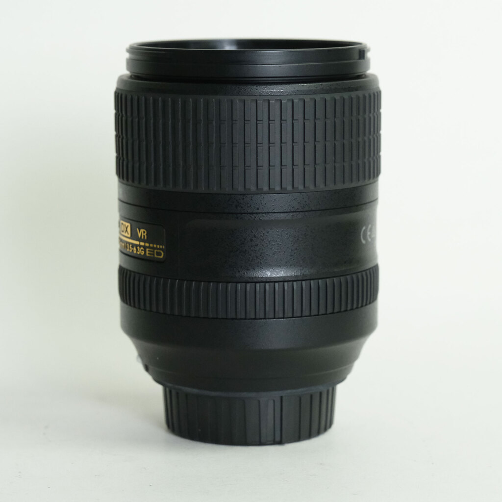 Nikon AF-S DX NIKKOR 18-300mm f/3.5-6.3G ED VR