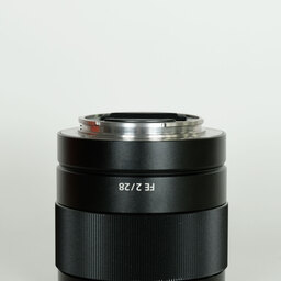SONY FE 28mm F2 SEL28F20