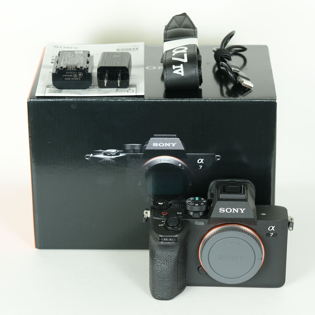 SONY α7 IV(ILCE-7M4) SONY α7 IV(ILCE-7M4)