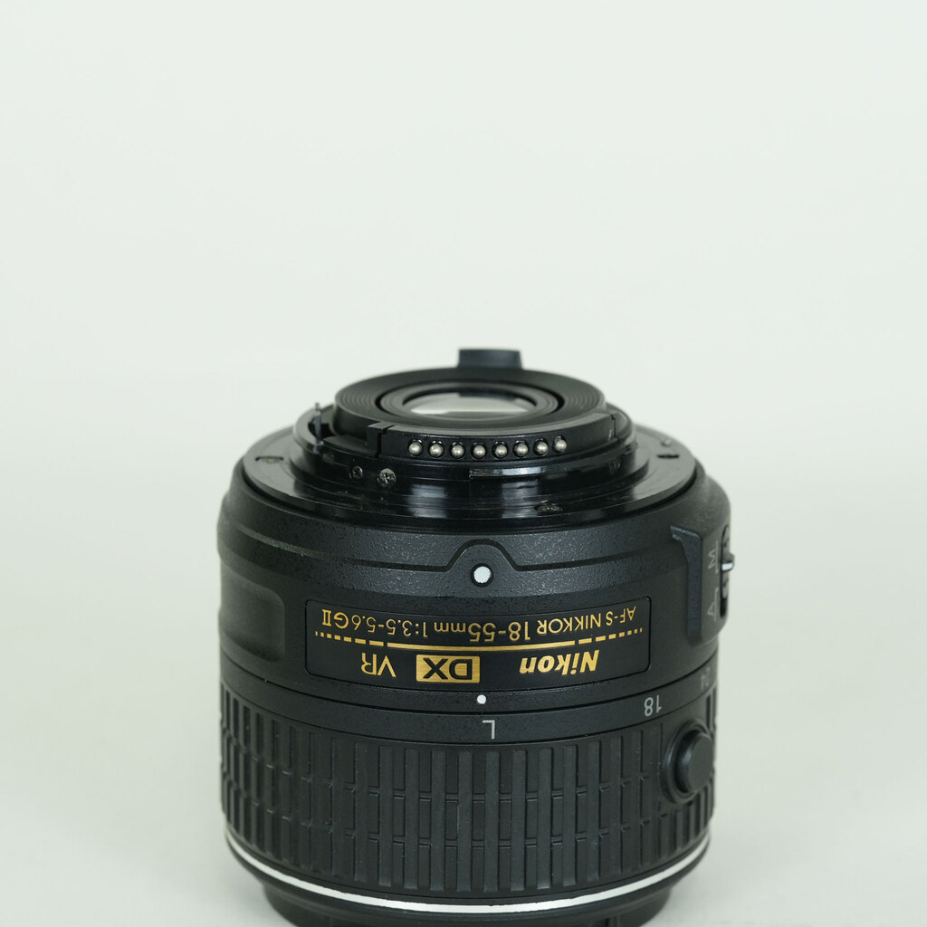 Nikon AF-S DX NIKKOR 18-55mm f3.5-5.6G VR II