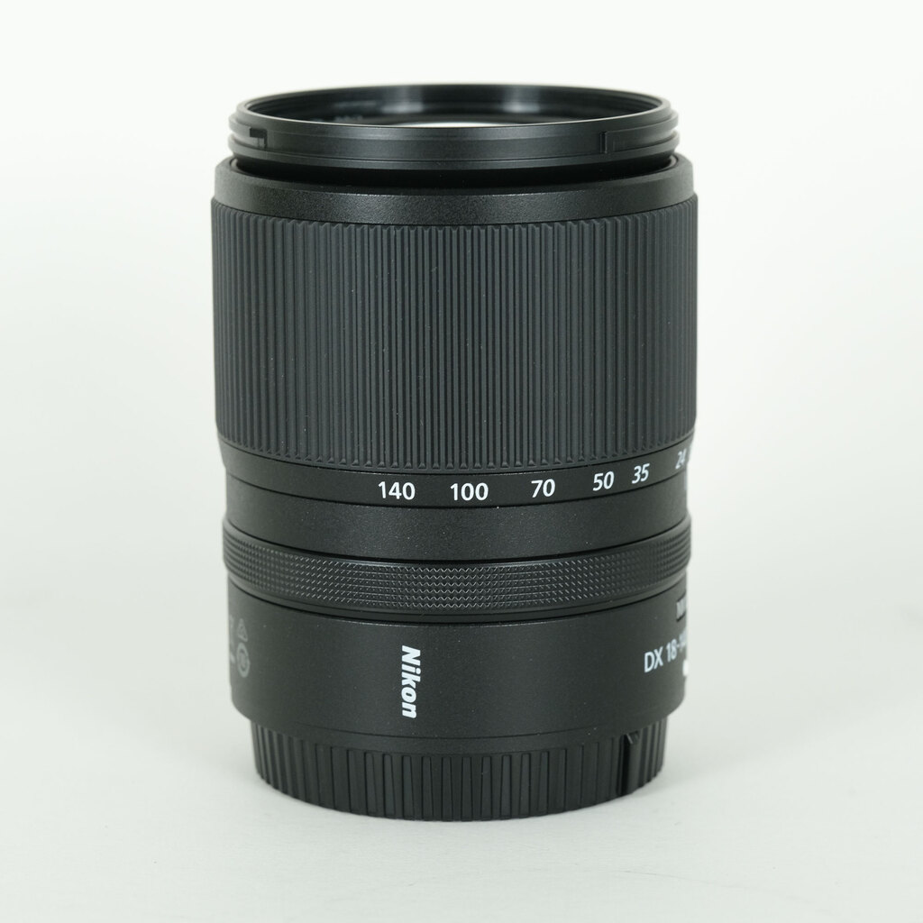 Nikon NIKKOR Z DX 18-140mm f/3.5-6.3 VR Nikon NIKKOR Z DX 18-140mm f/3.5-6.3 VR