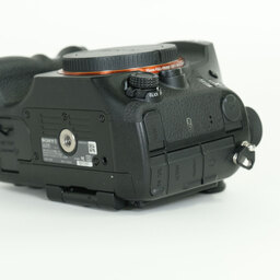 SONY α99II（ILCA-99M2）
