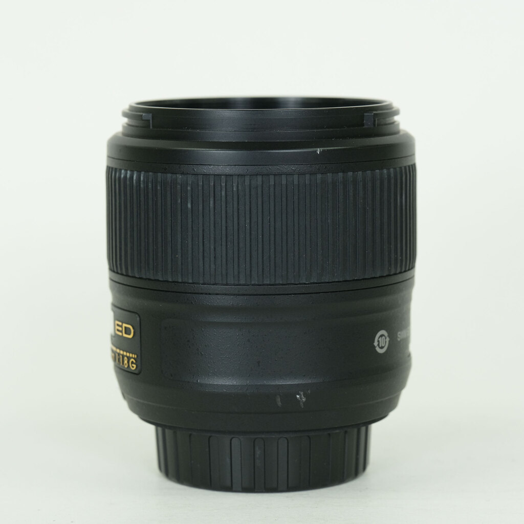 Nikon AF-S NIKKOR 35mm f/1.8G ED Nikon AF-S NIKKOR 35mm f/1.8G ED