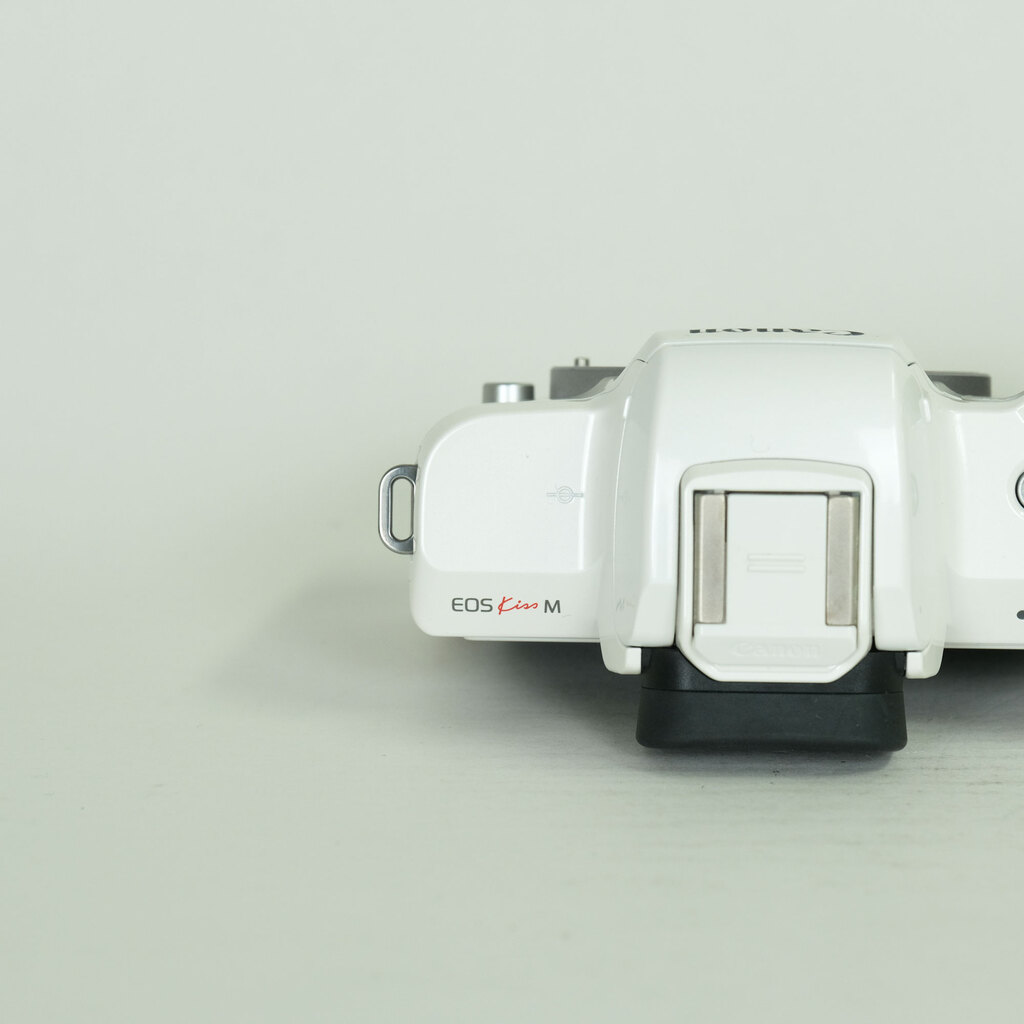Canon EOS Kiss M