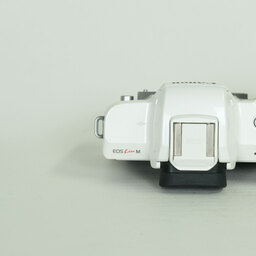 Canon EOS Kiss M