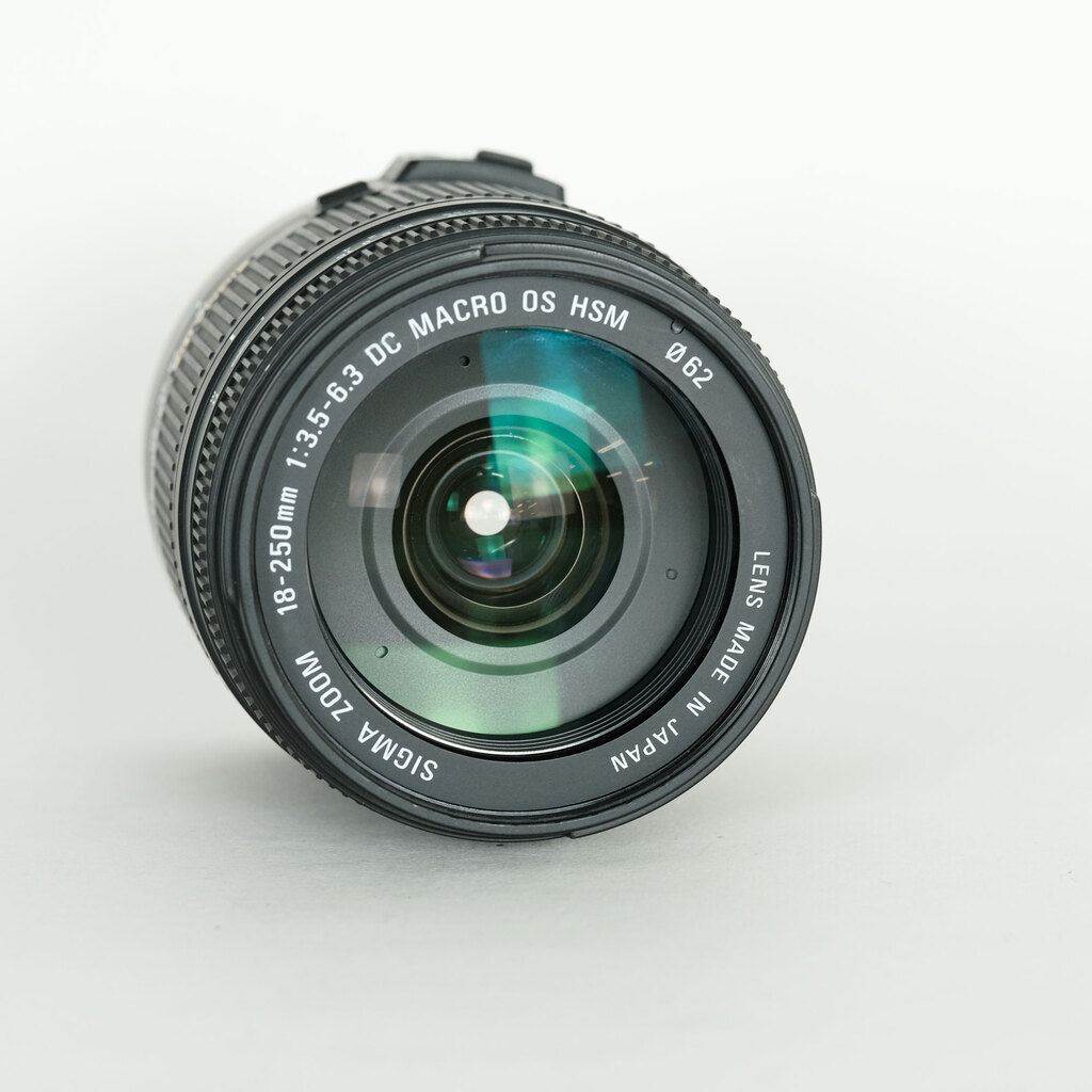 SIGMA 18-250mm F3.5-6.3 DC MACRO OS HSM (キヤノンEF用)