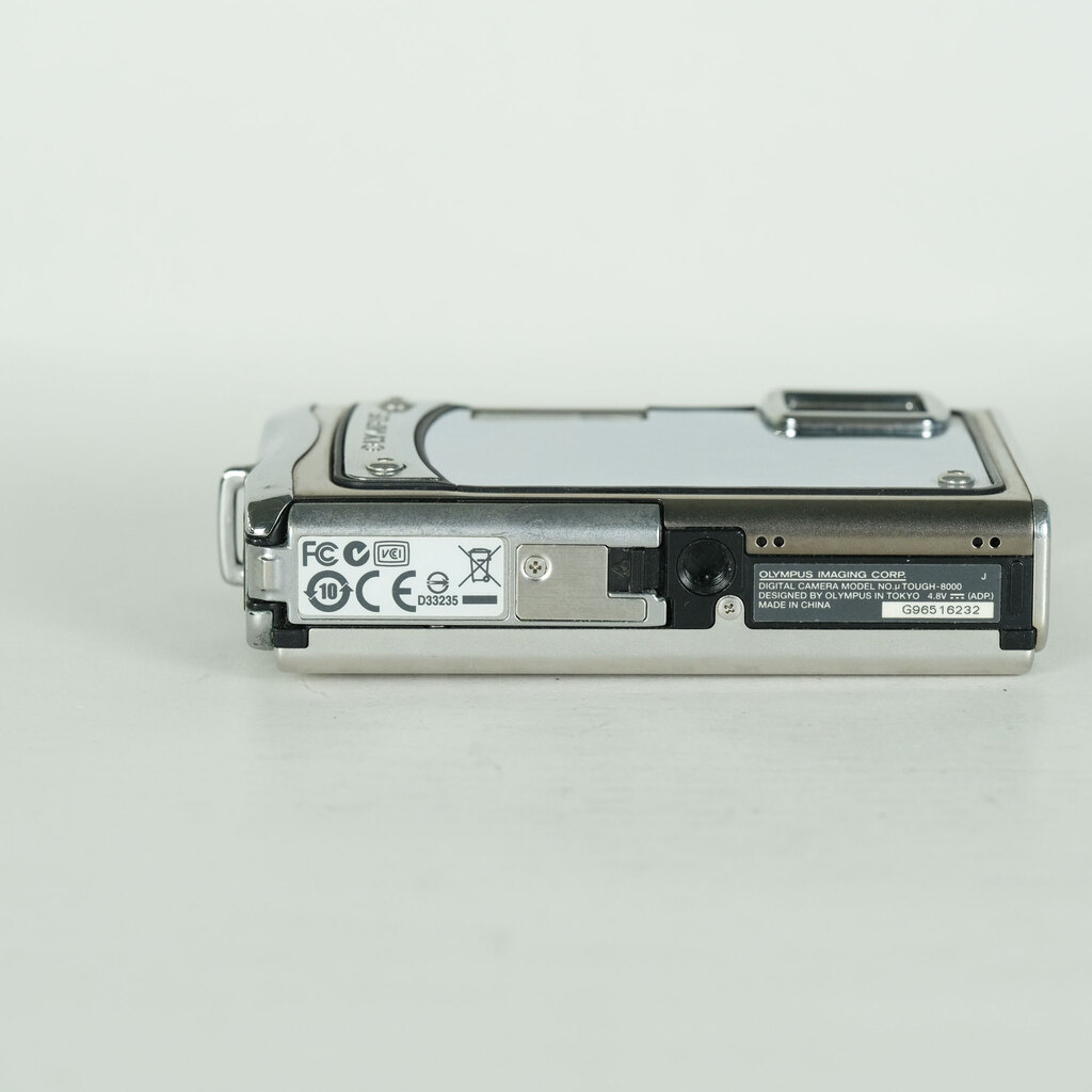 OLYMPUS μTOUGH 8000 シルバーの出品 | ONE SCENE（ワンシーン）