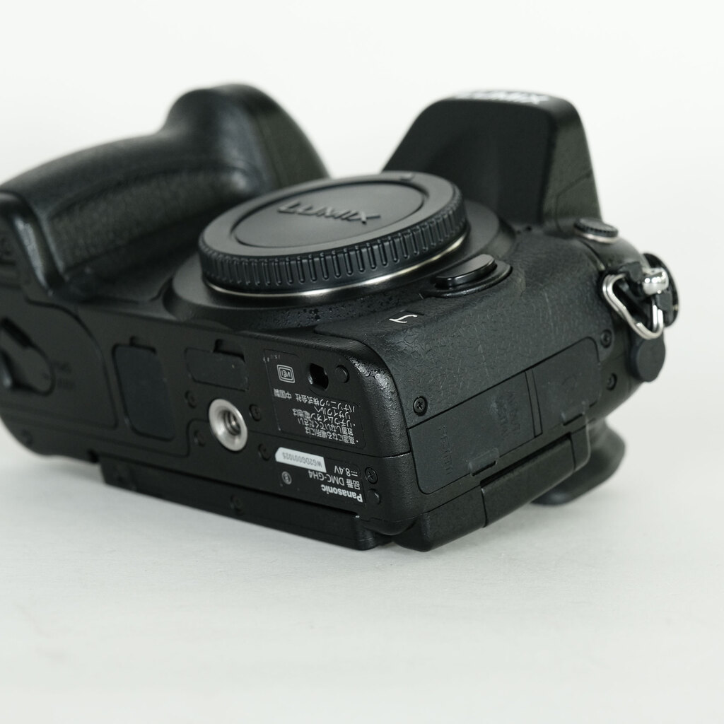 Panasonic LUMIX DMC-GH4