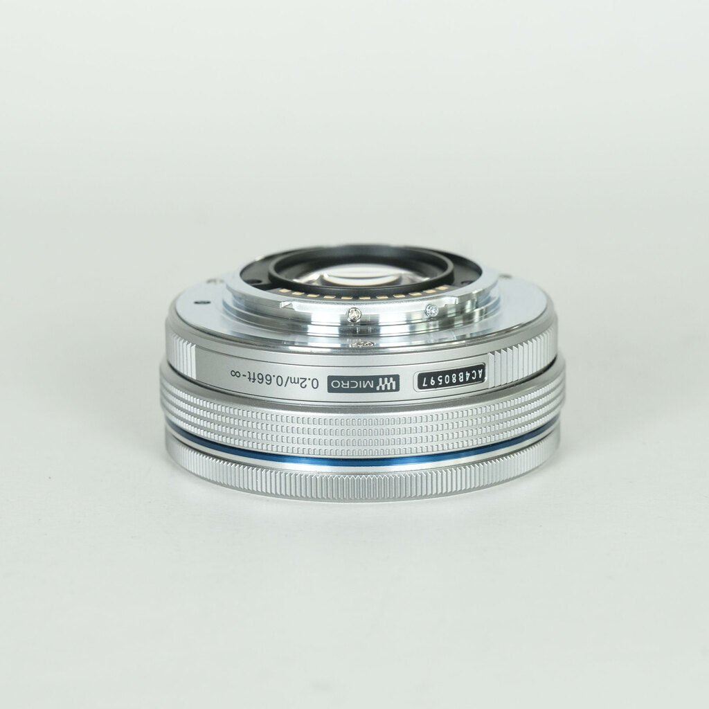 OLYMPUS M.ZUIKO DIGITAL ED 14-42mm F3.5-5.6 EZ シルバー OLYMPUS M.ZUIKO DIGITAL ED 14-42mm F3.5-5.6 EZ シルバー