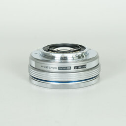 OLYMPUS M.ZUIKO DIGITAL ED 14-42mm F3.5-5.6 EZ シルバー OLYMPUS M.ZUIKO DIGITAL ED 14-42mm F3.5-5.6 EZ シルバー