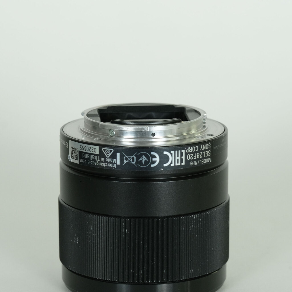 SONY FE 28mm F2 SEL28F20
