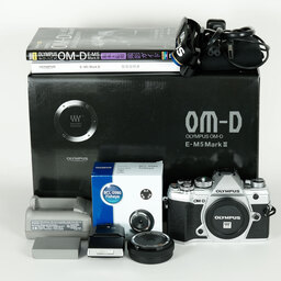 OLYMPUS OM-D E-M5 Mark III