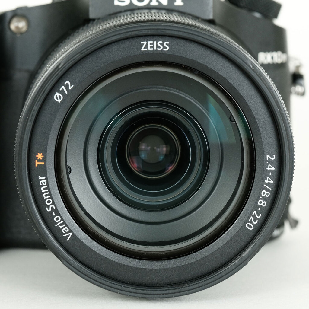 SONY Cyber-shot DSC-RX10M4