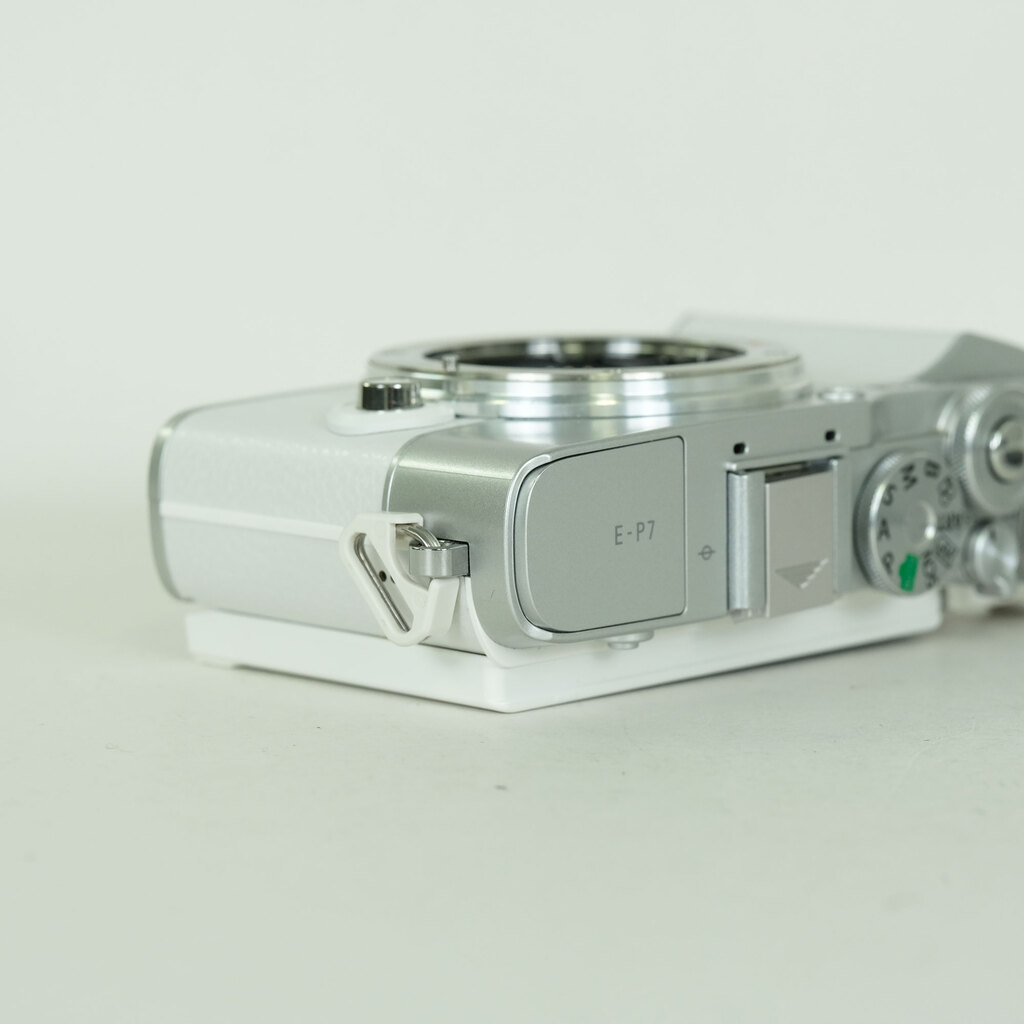 OLYMPUS PEN E-P7の出品 | ONE SCENE（ワンシーン）