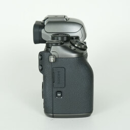 Canon EOS M5