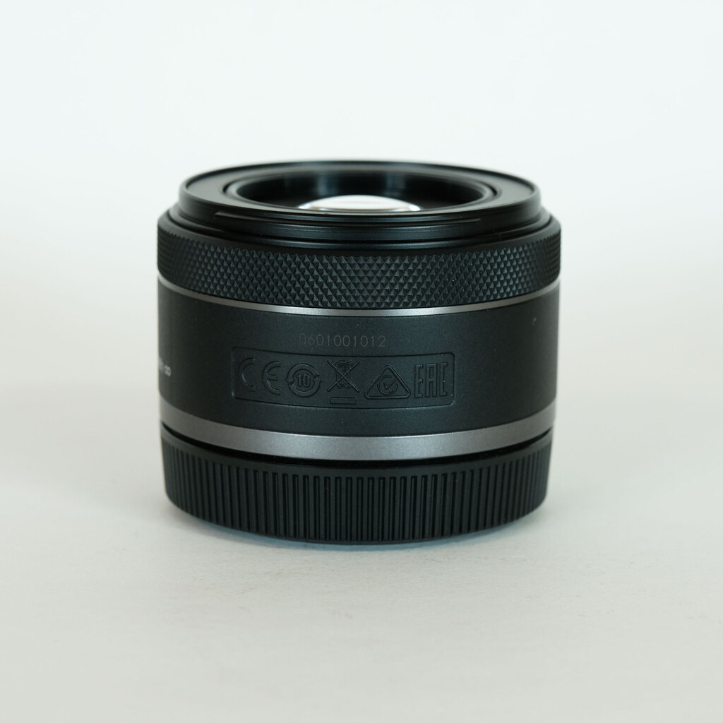 Canon RF50mm F1.8 STM