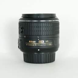 Nikon AF-S DX NIKKOR 18-55mm f3.5-5.6G VR II