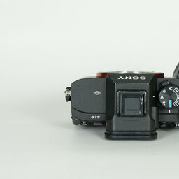 SONY α7 IV(ILCE-7M4) SONY α7 IV(ILCE-7M4)