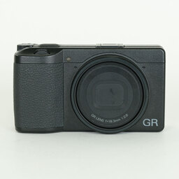RICOH GR III