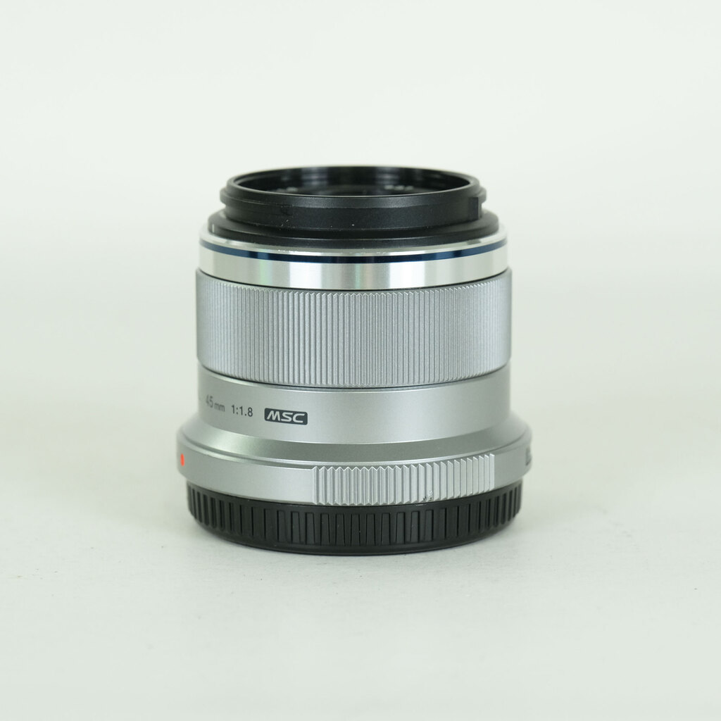 OLYMPUS M.ZUIKO DIGITAL 45mm F1.8