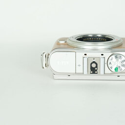 OLYMPUS PEN E-PL9