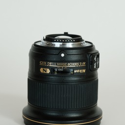 Nikon AF-S NIKKOR 20mm f/1.8G ED