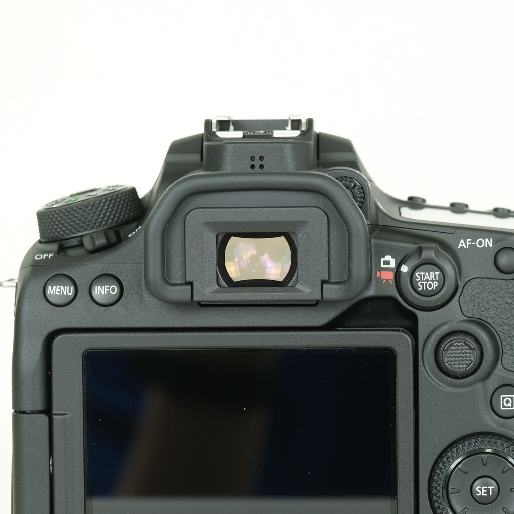 Canon EOS 90D