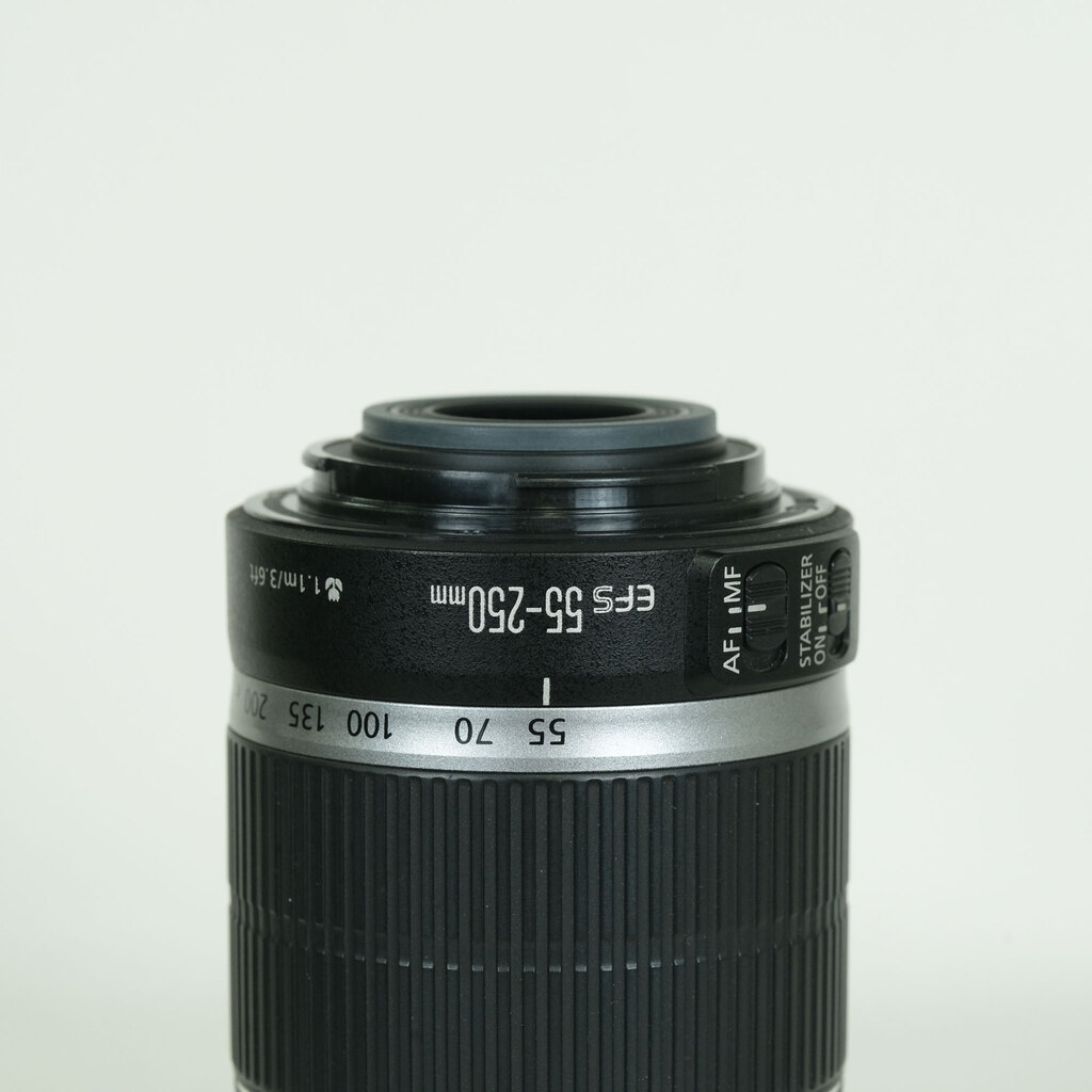Canon EF-S55-250mm F4-5.6 IS Canon EF-S55-250mm F4-5.6 IS
