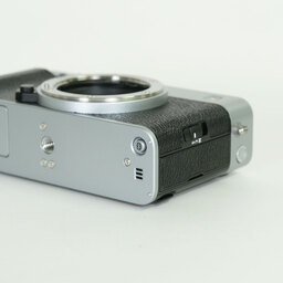 FUJIFILM X-E5