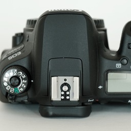 Canon EOS 9000D