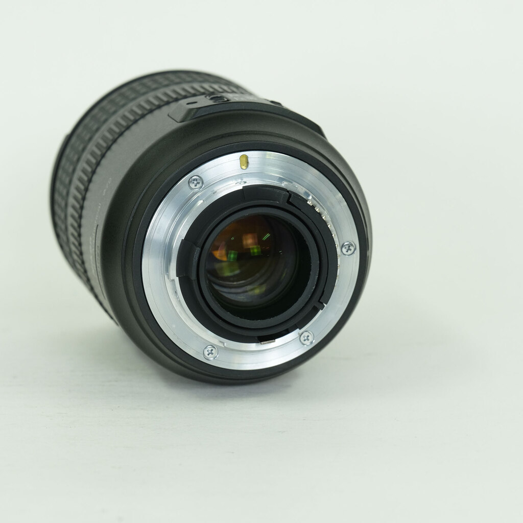 Nikon AF-S VR Zoom-Nikkor 24-120mm F3.5-5.6G IF-ED Nikon AF-S VR Zoom-Nikkor 24-120mm F3.5-5.6G IF-ED