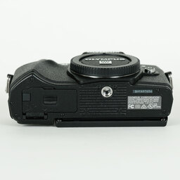 OLYMPUS OM-D E-M10 Mark III