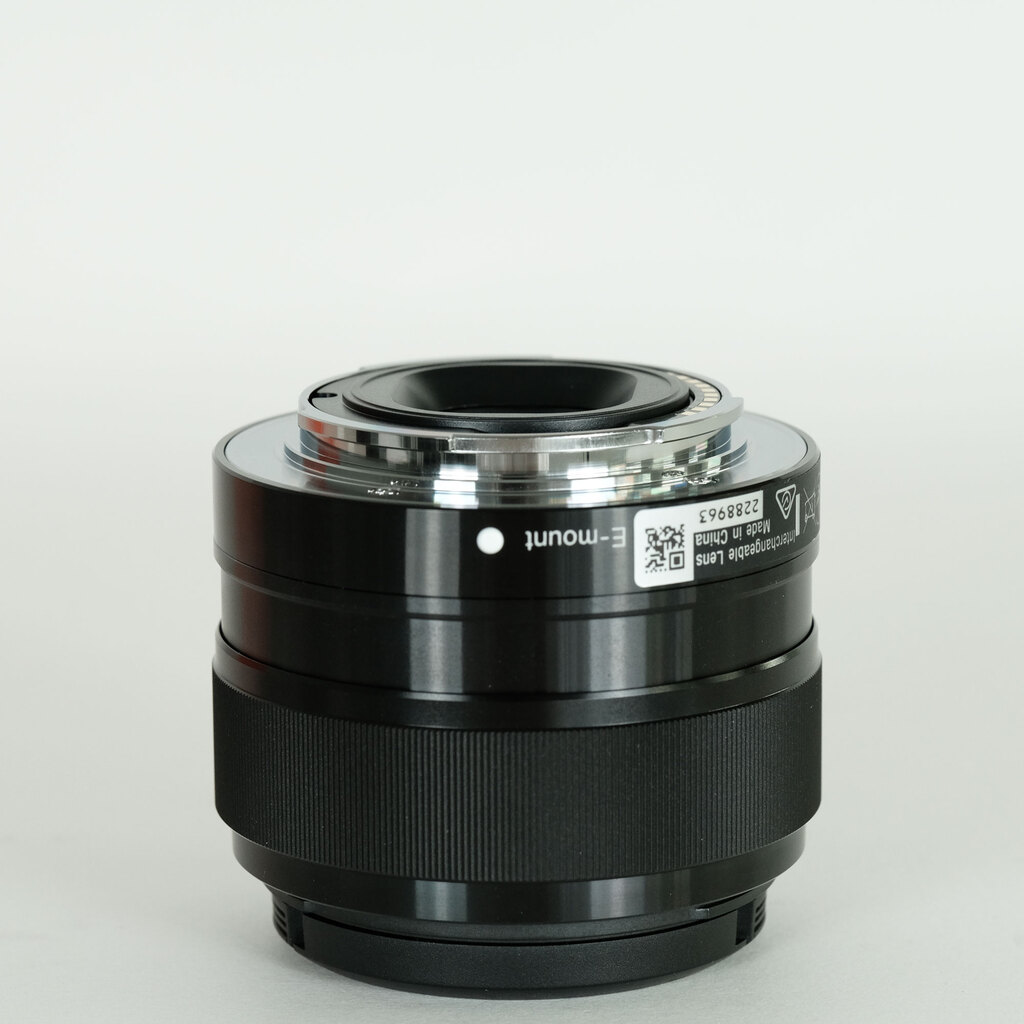 SONY E 35mm F1.8 OSS SEL35F18