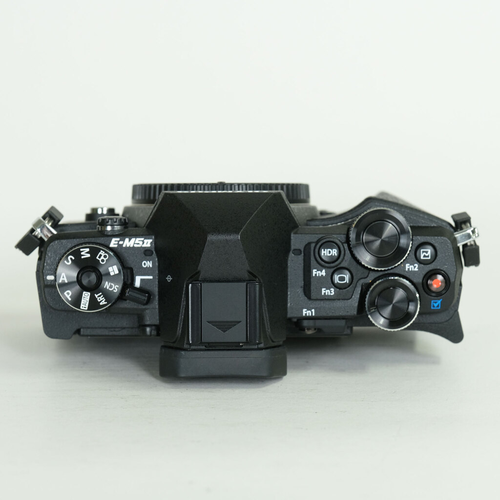 OLYMPUS OM-D E-M5 Mark II OLYMPUS OM-D E-M5 Mark II