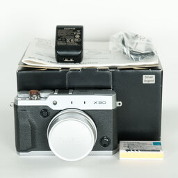 FUJIFILM X30 シルバー FUJIFILM X30 シルバー