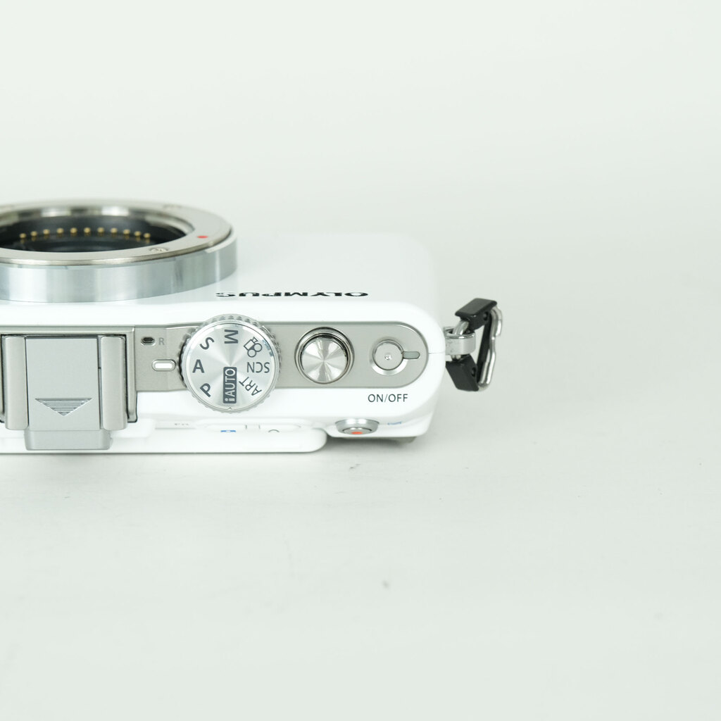 OLYMPUS PEN Lite E-PL3 ホワイト OLYMPUS PEN Lite E-PL3 ボディ ホワイトの出品 | ONE SCENE（ワンシーン）