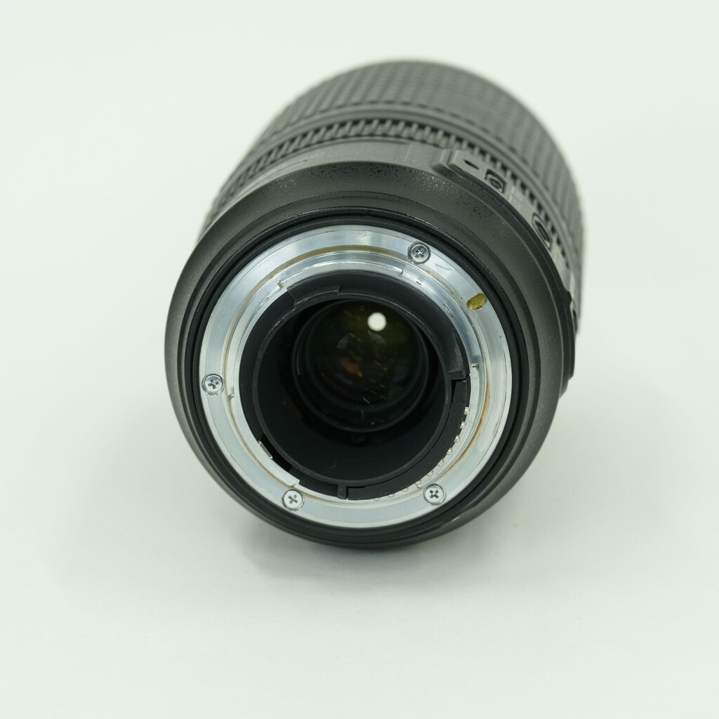 Nikon AF-S VR Zoom-Nikkor 70-300mm F4.5-5.6G IF-ED Nikon AF-S VR Zoom-Nikkor 70-300mm F4.5-5.6G IF-ED