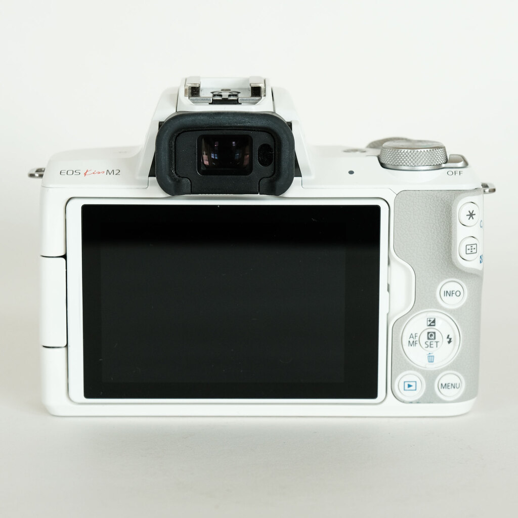Canon EOS Kiss M2