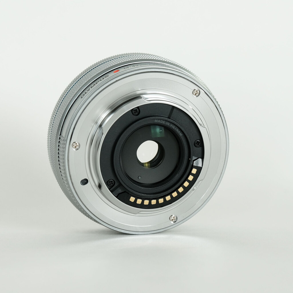 OLYMPUS M.ZUIKO DIGITAL ED 14-42mm F3.5-5.6 EZ シルバー