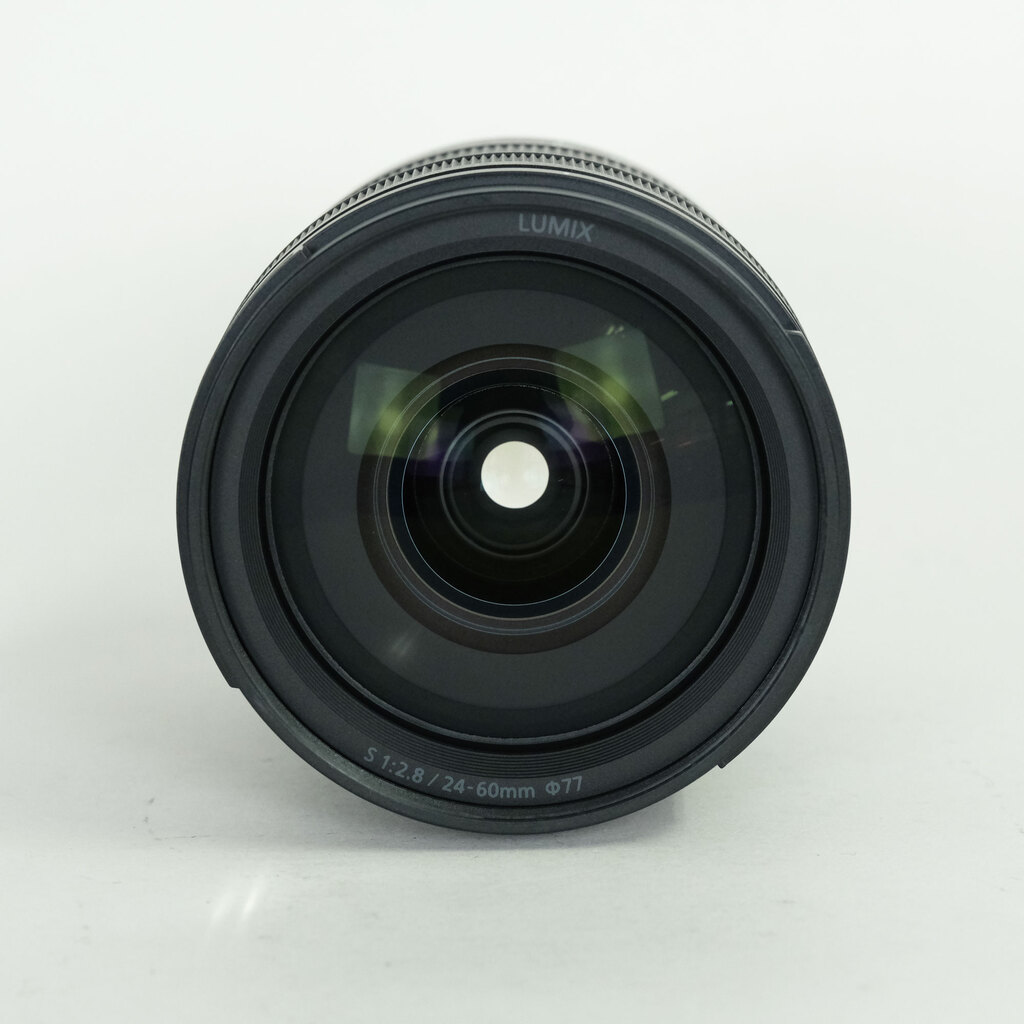 Panasonic LUMIX S 24-60mm F2.8
