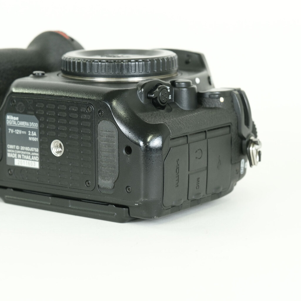 Nikon D500