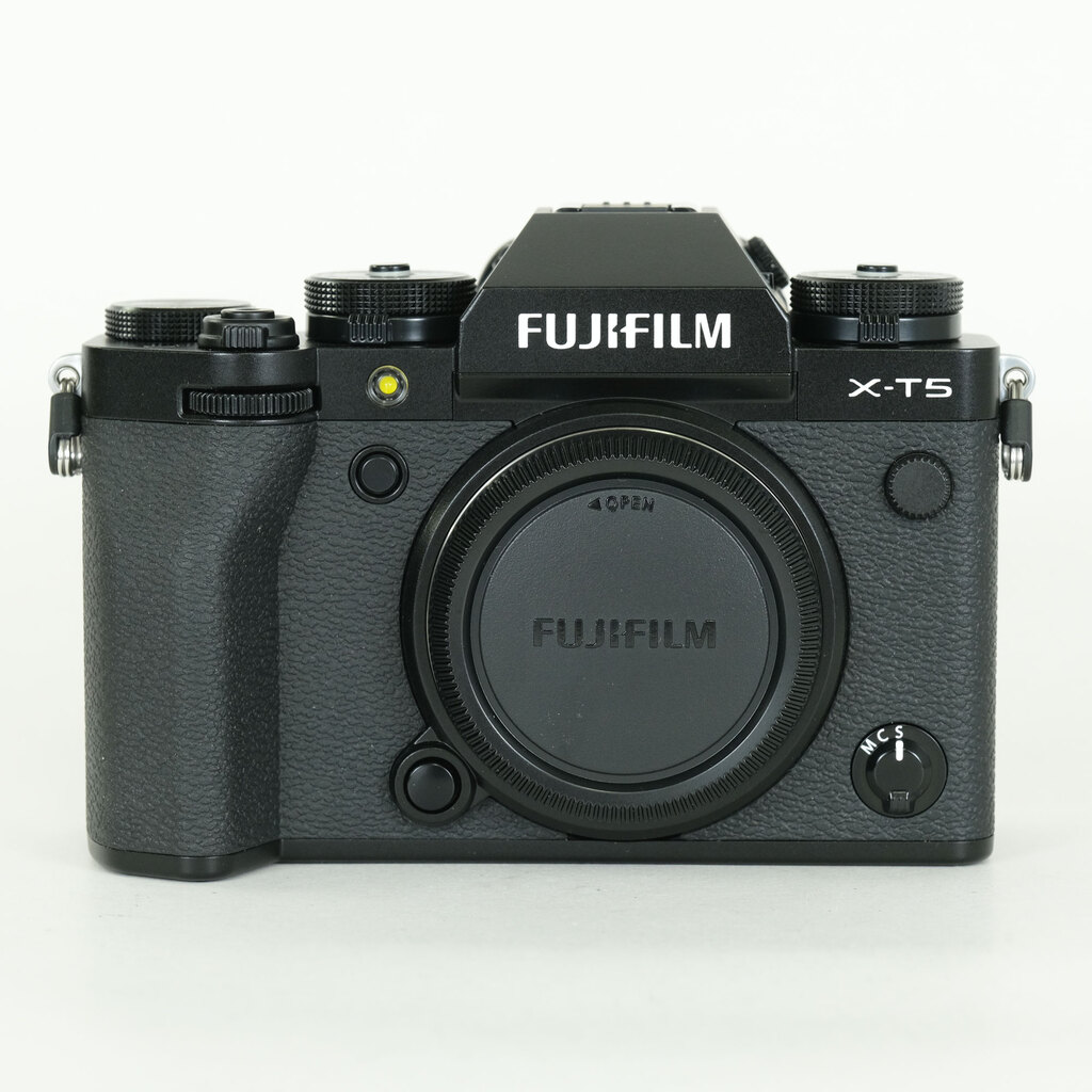 FUJIFILM X-T5 FUJIFILM X-T5