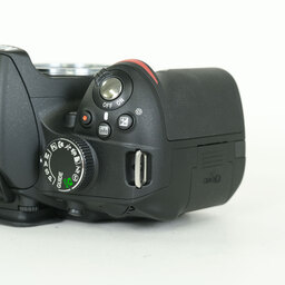 Nikon D3200ボディ ブラック