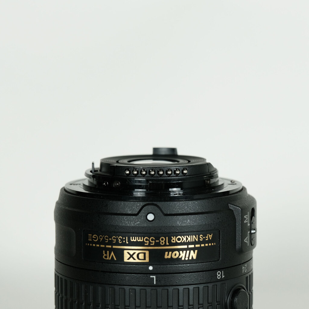 Nikon AF-S DX NIKKOR 18-55mm f3.5-5.6G VR II Nikon AF-S DX NIKKOR 18-55mm f3.5-5.6G VR II